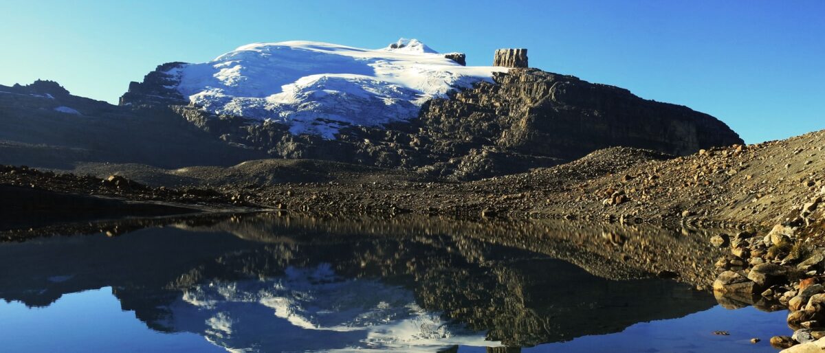 Paisaje glaciar de la Sierra Nevada del Cocuy en la cordillera Oriental de Colombia